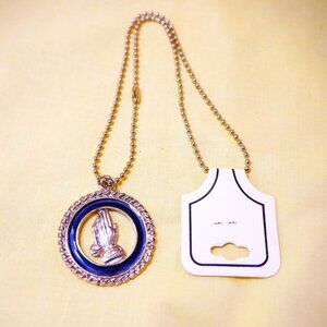 Brand New ~~~ PRAYING HANDS ~~~ Necklace